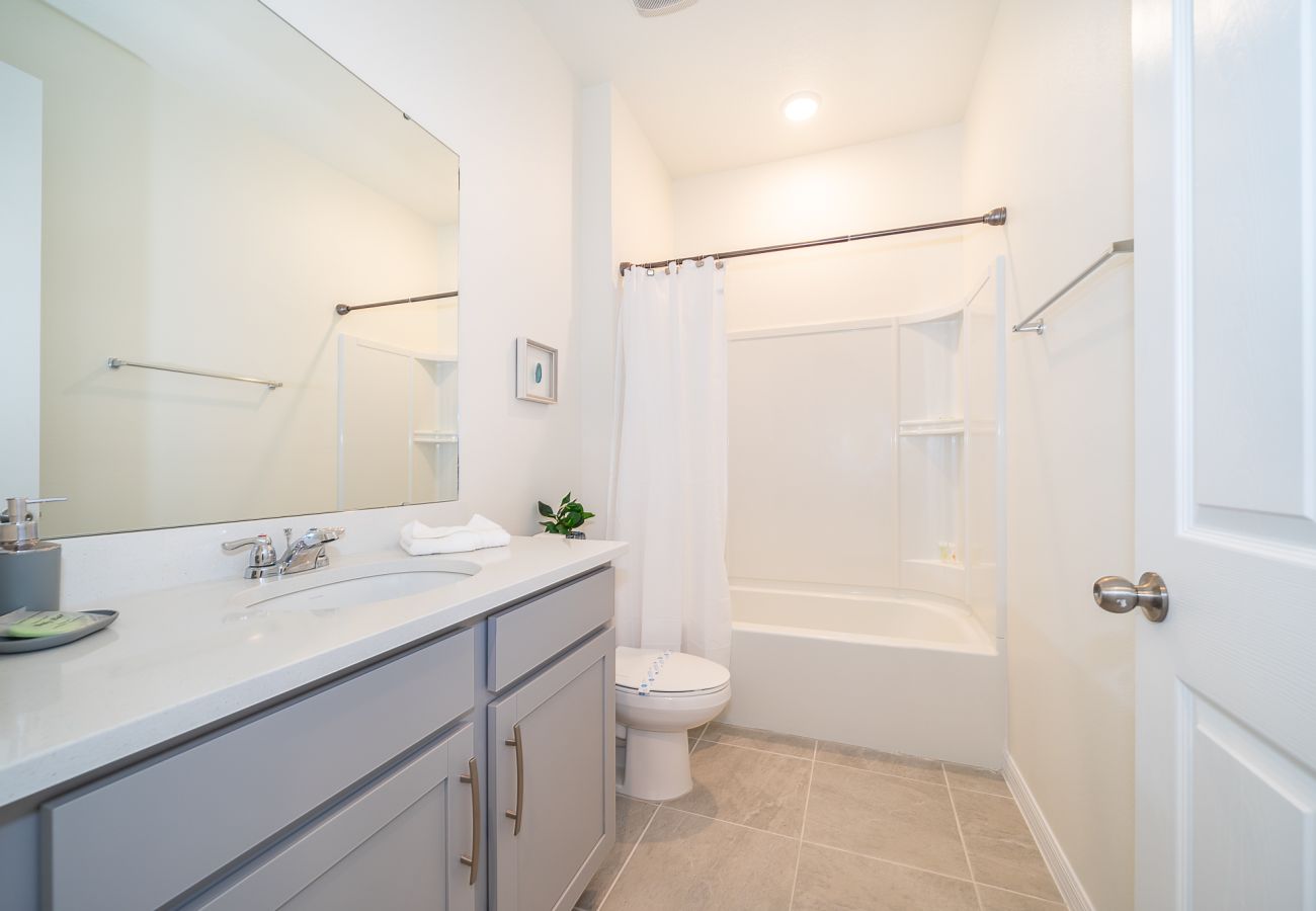 Townhouse in Kissimmee - Sweet Townhouse 4Beds/3Baths/Pool/18Min Disney