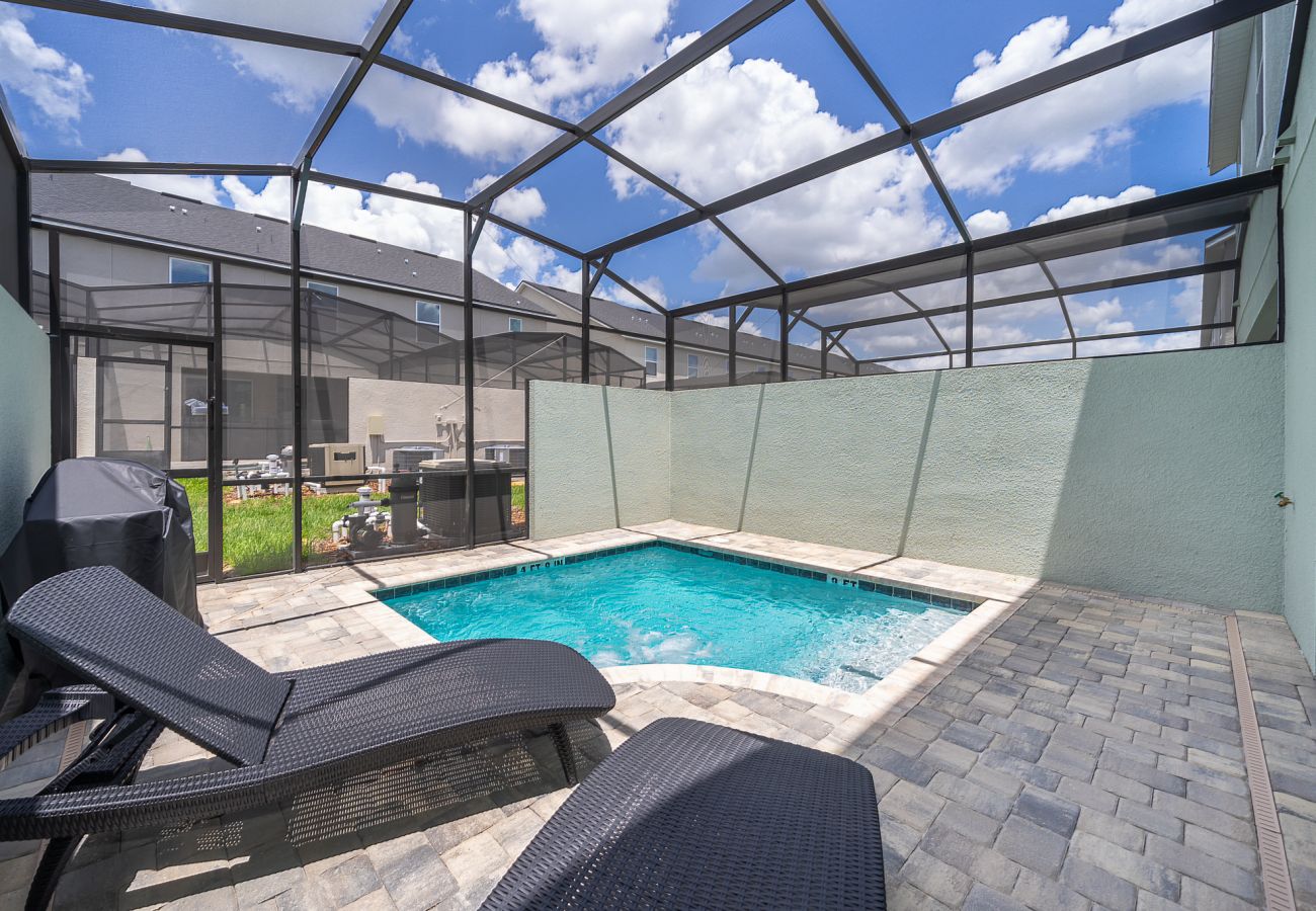 Townhouse in Kissimmee - Sweet Townhouse 4Beds/3Baths/Pool/18Min Disney