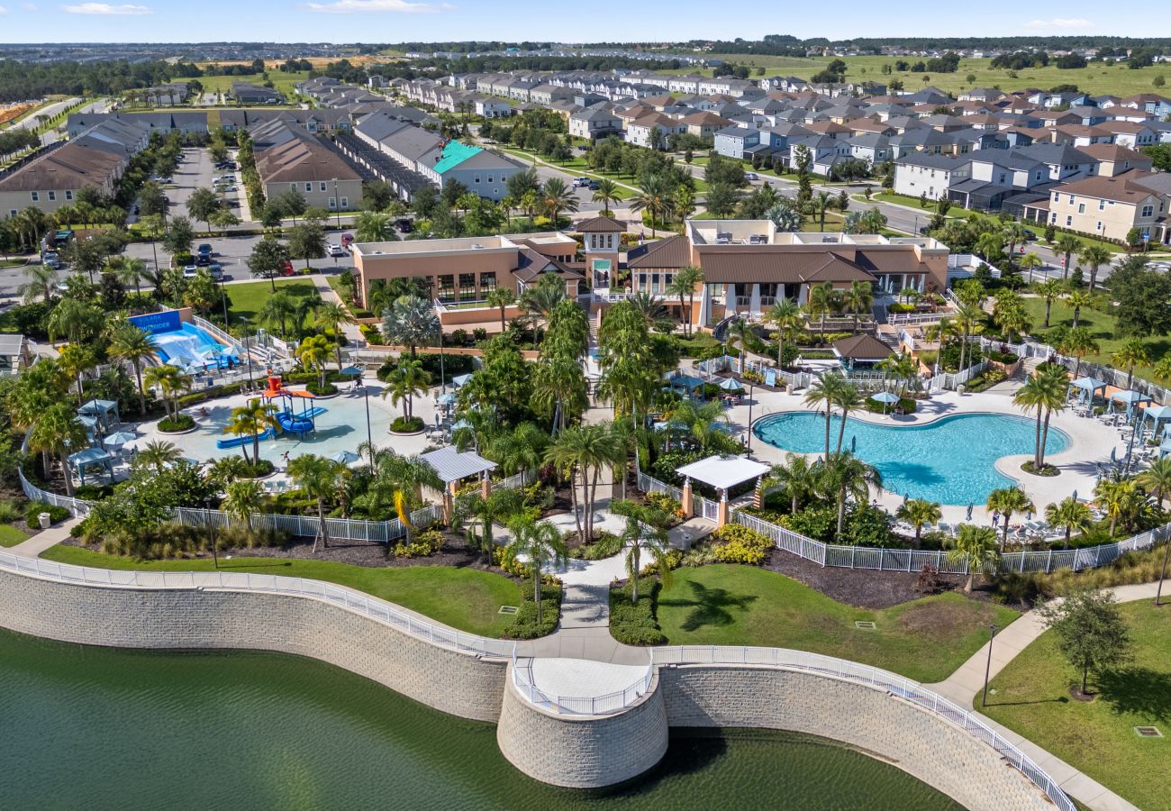 Townhouse in Kissimmee - Sweet Townhouse 4Beds/3Baths/Pool/18Min Disney