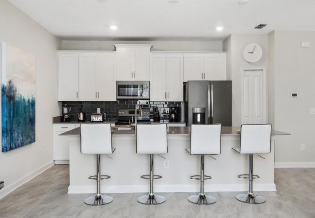 Townhouse in Kissimmee - Modern Townhouse 4Bed/3Bath/Pool/5Min Disney Townhouse in Kissimmee - Modern Townhouse 4Bed/3Bath/Pool/5Min Disney