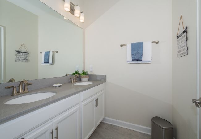 Townhouse in Davenport - Charming Townhouse 5Beds/4Baths/Pool/18 Min Disney Townhouse in Davenport - Charming Townhouse 5Beds/4Baths/Pool/18 Min Disney