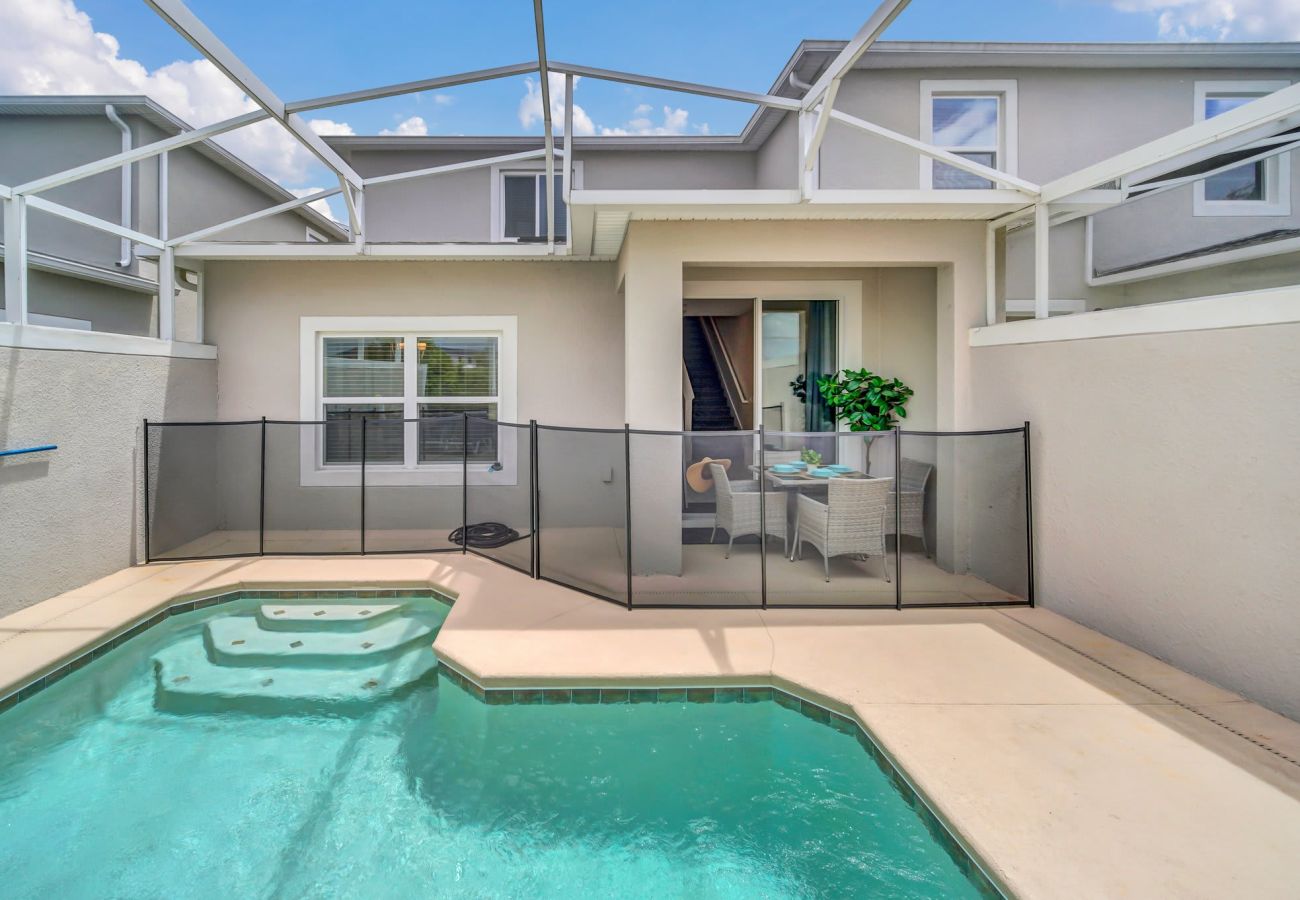 Townhouse in Kissimmee - Spectacular townhouse 5Bed/4Bath/18Min From Disney