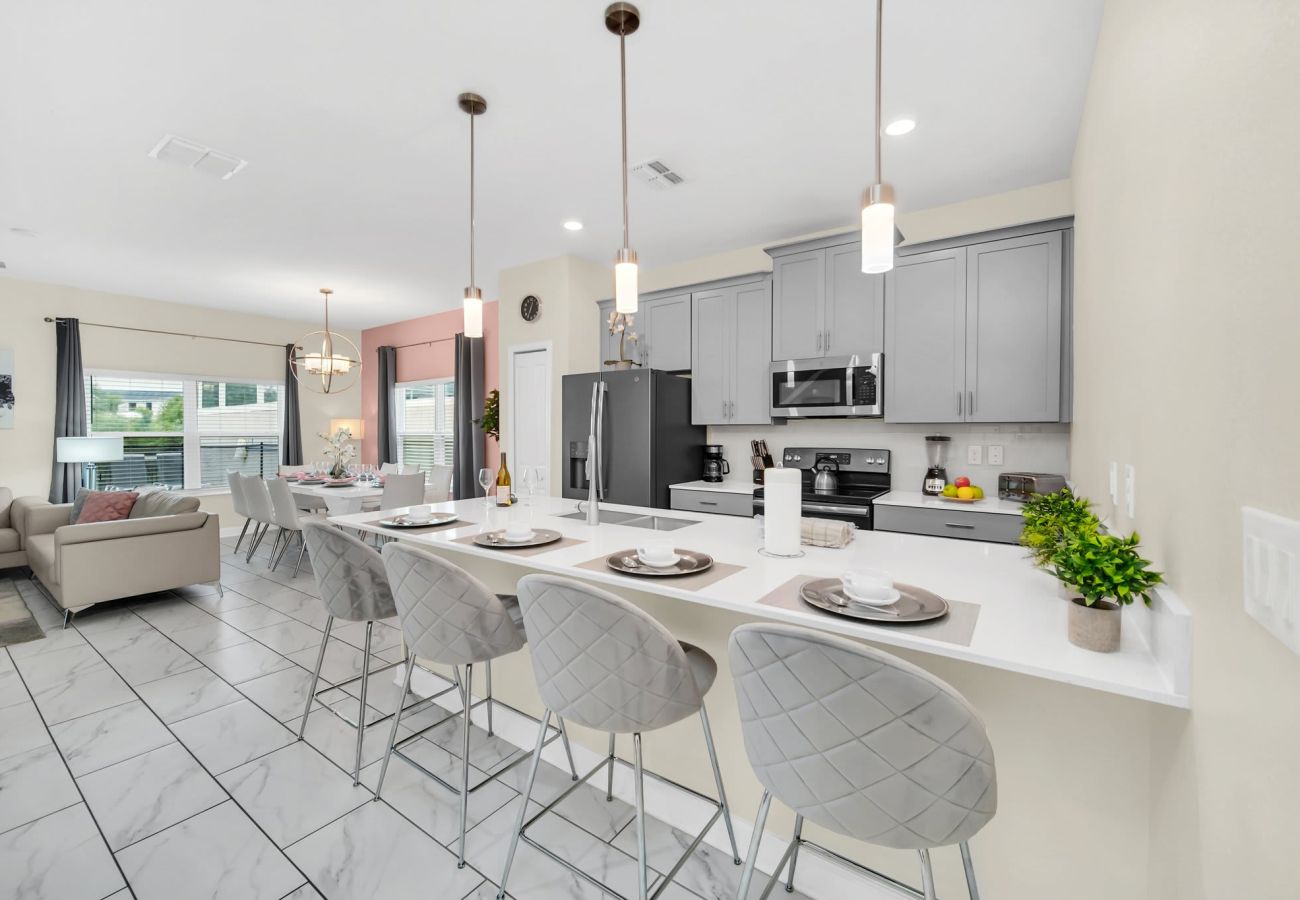 Townhouse in Kissimmee - Spectacular townhouse 5Bed/4Bath/18Min From Disney