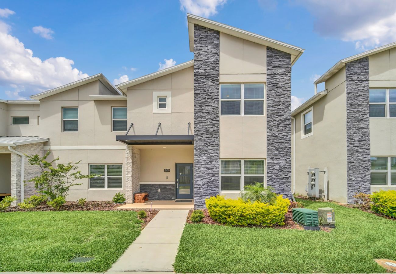 Townhouse in Kissimmee - Spectacular townhouse 5Bed/4Bath/18Min From Disney