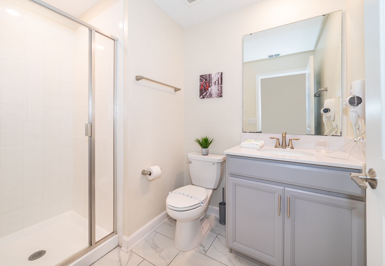 Townhouse in Kissimmee - Spectacular townhouse 5Bed/4Bath/18Min From Disney