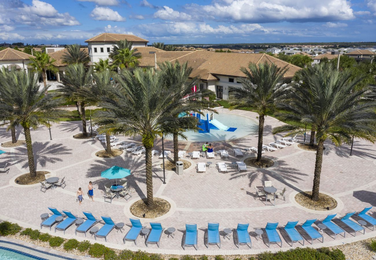 Villa in Davenport - Pretty Villa 6Bed/5Bath/Pool/Jacuzzi/18Min Disney