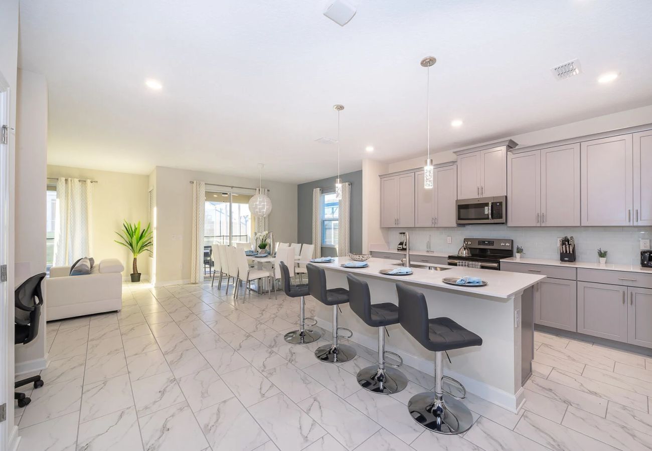 Villa in Davenport - Pretty Villa 6Bed/5Bath/Pool/Jacuzzi/18Min Disney