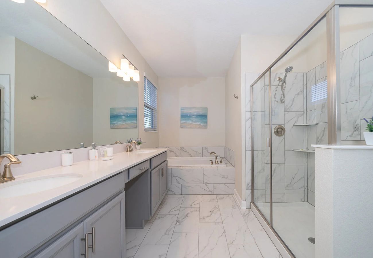 Villa in Davenport - Pretty Villa 6Bed/5Bath/Pool/Jacuzzi/18Min Disney