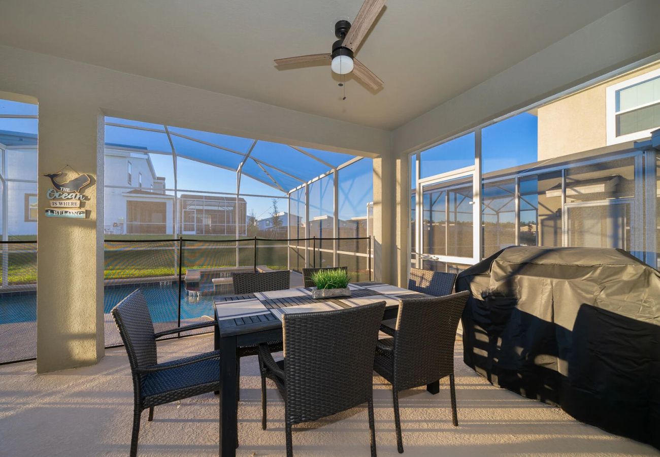 Villa in Davenport - Pretty Villa 6Bed/5Bath/Pool/Jacuzzi/18Min Disney