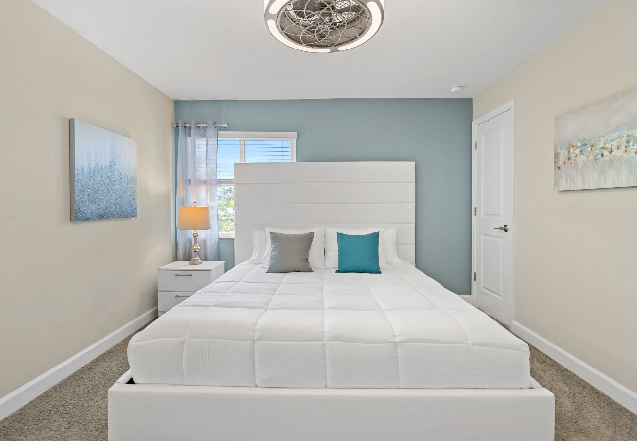 Townhouse in Kissimmee - Wonderful Townhouse 5Beds/4Baths/Pool/5 Min Disney