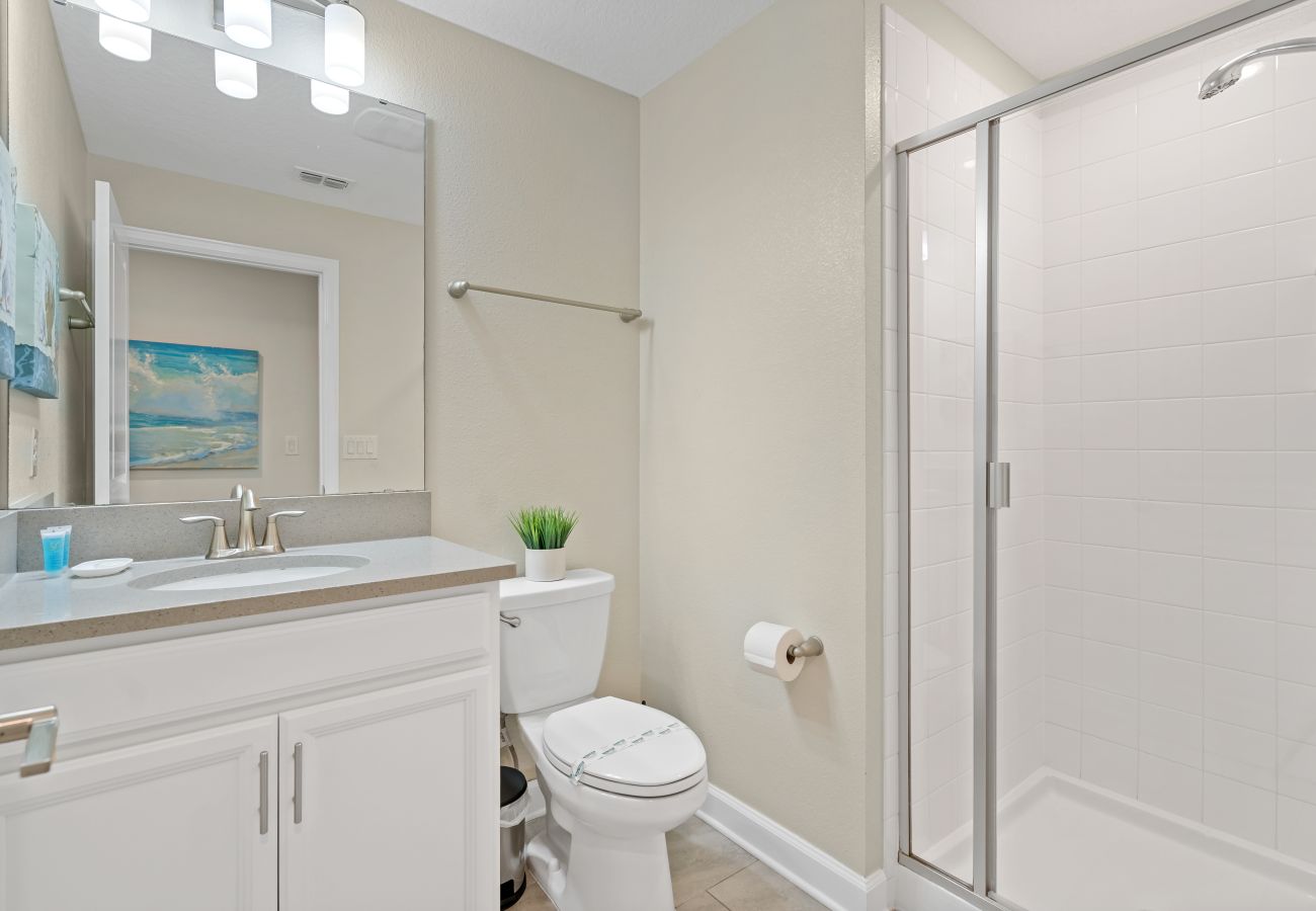Townhouse in Kissimmee - Wonderful Townhouse 5Beds/4Baths/Pool/5 Min Disney