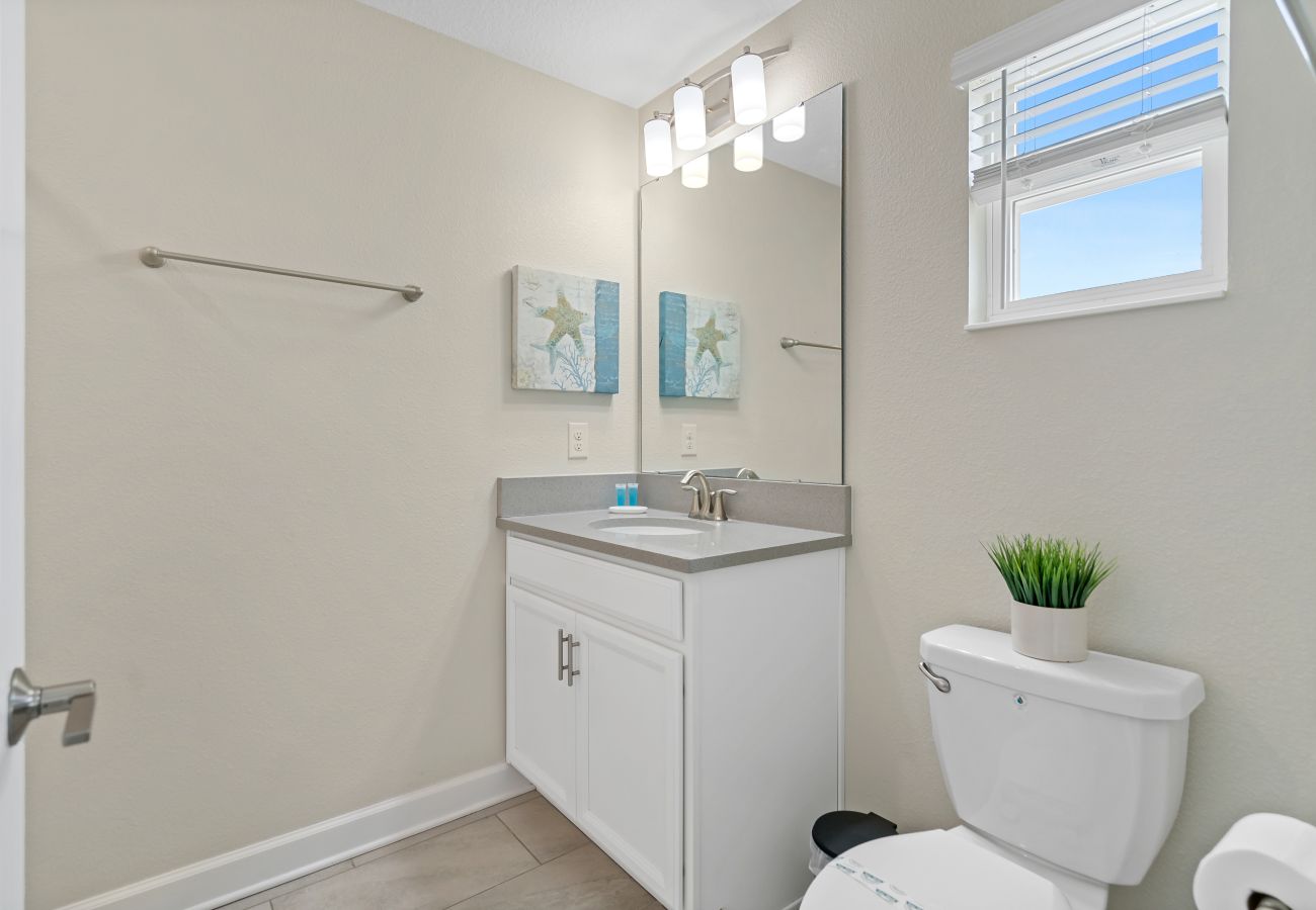 Townhouse in Kissimmee - Wonderful Townhouse 5Beds/4Baths/Pool/5 Min Disney