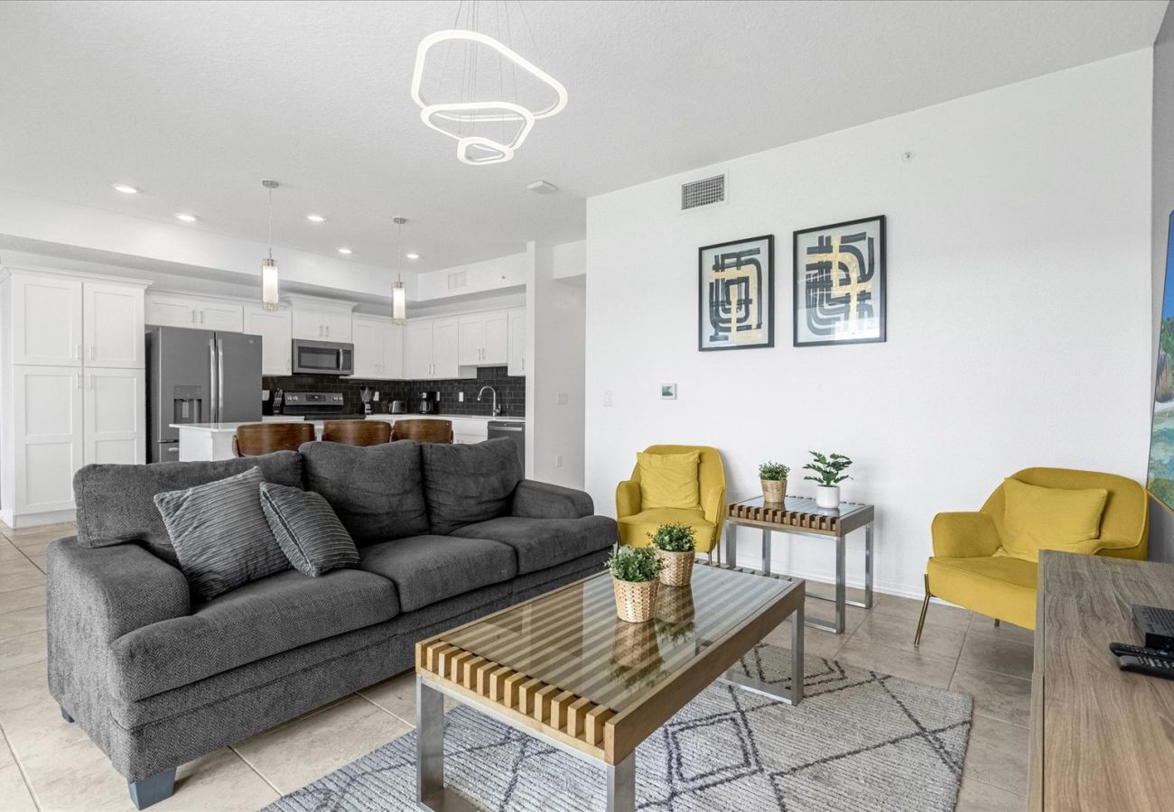 Apartment in Kissimmee - Luxury Condo 2Bed/2Bath/5Min Disney