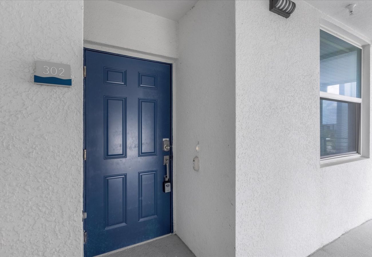 Apartment in Kissimmee - Luxury Condo 2Bed/2Bath/5Min Disney
