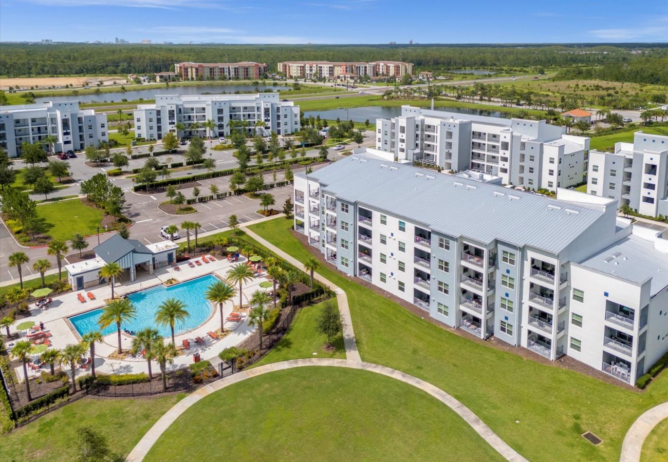 Apartment in Kissimmee - Luxury Condo 2Bed/2Bath/5Min Disney