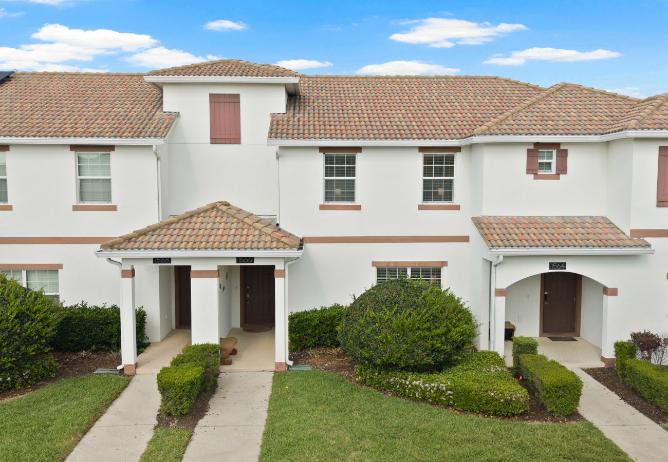 Townhouse in Florida - Sweet Townhouse  4Beds/3Bath/Pool/Jacuzzi/18Min From Disney