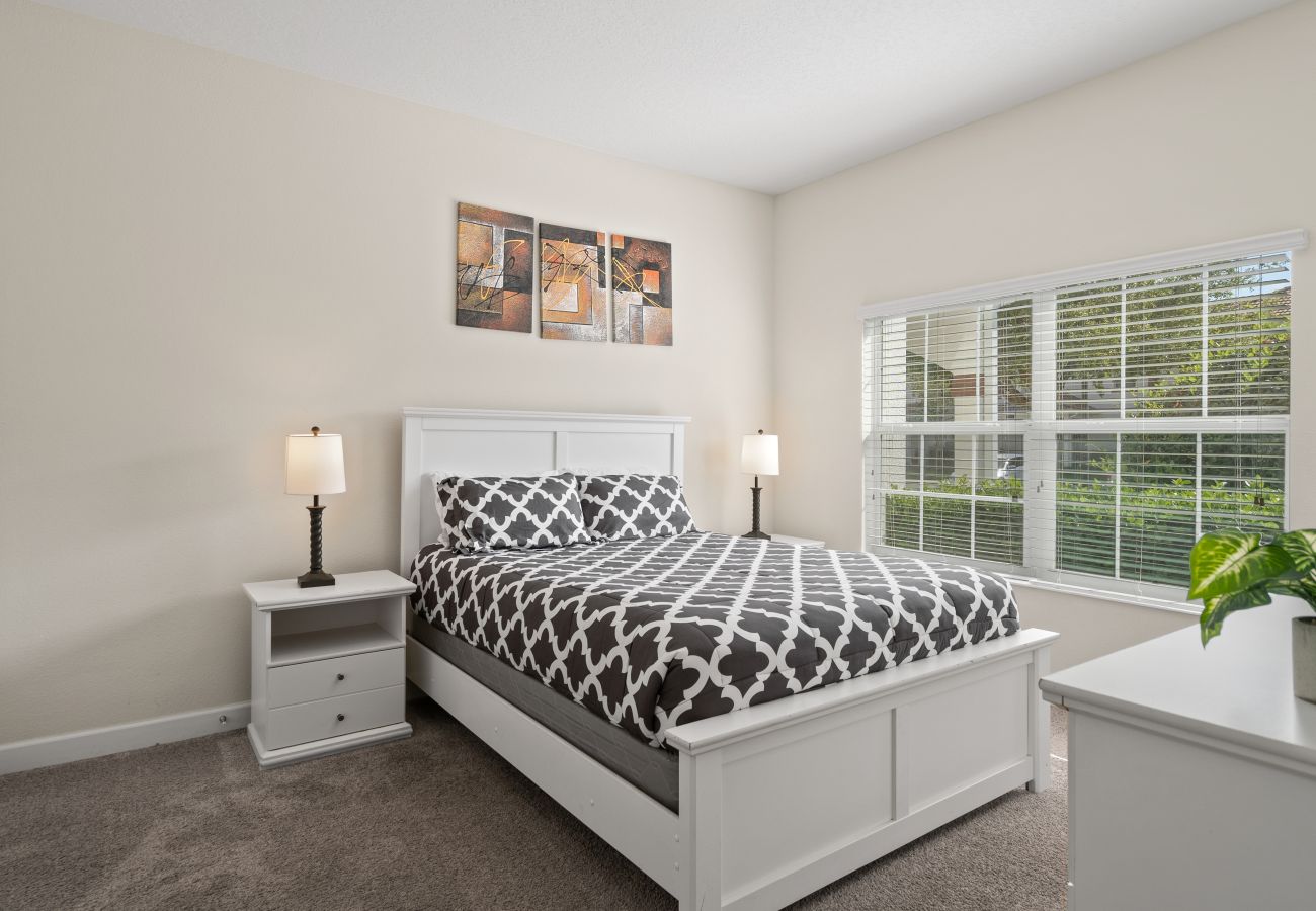 Townhouse in Florida - Sweet Townhouse  4Beds/3Bath/Pool/Jacuzzi/18Min From Disney