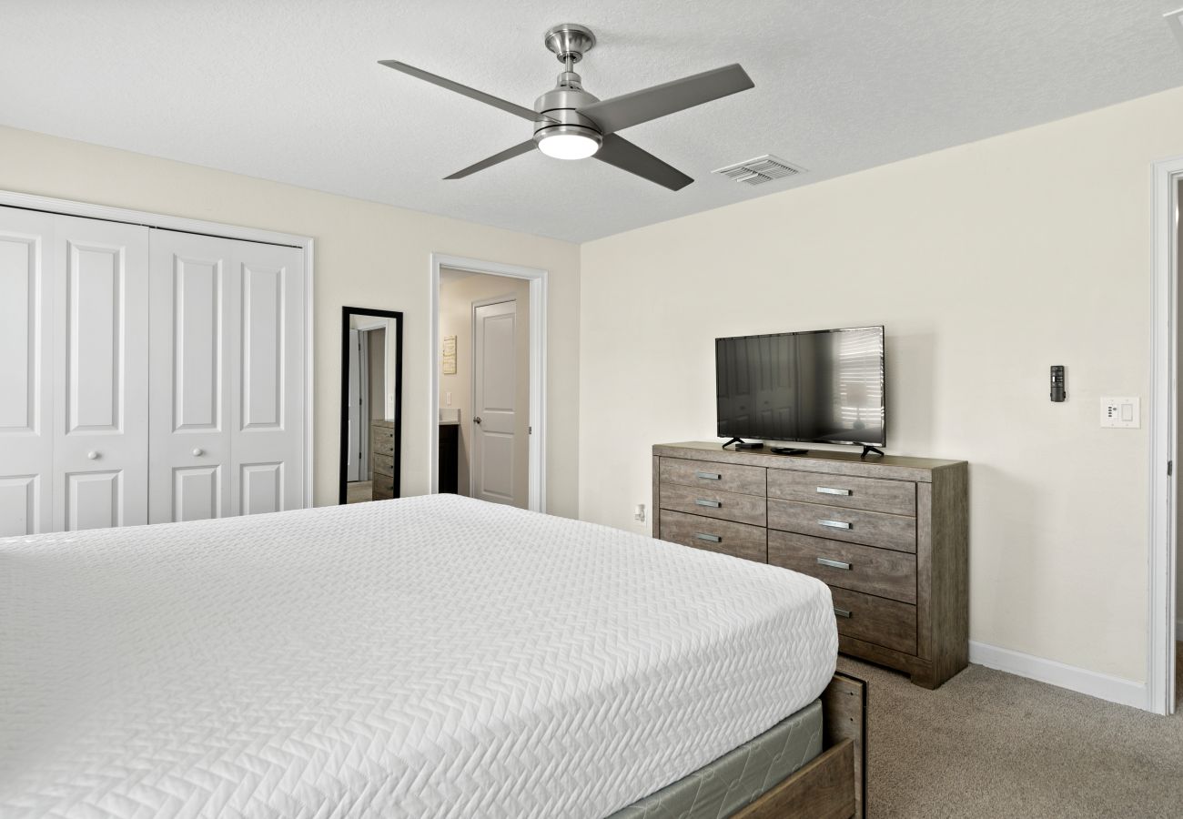 Townhouse in Florida - Sweet Townhouse  4Beds/3Bath/Pool/Jacuzzi/18Min From Disney