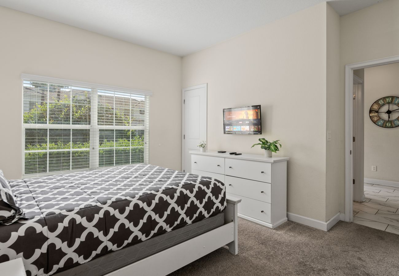 Townhouse in Florida - Sweet Townhouse  4Beds/3Bath/Pool/Jacuzzi/18Min From Disney