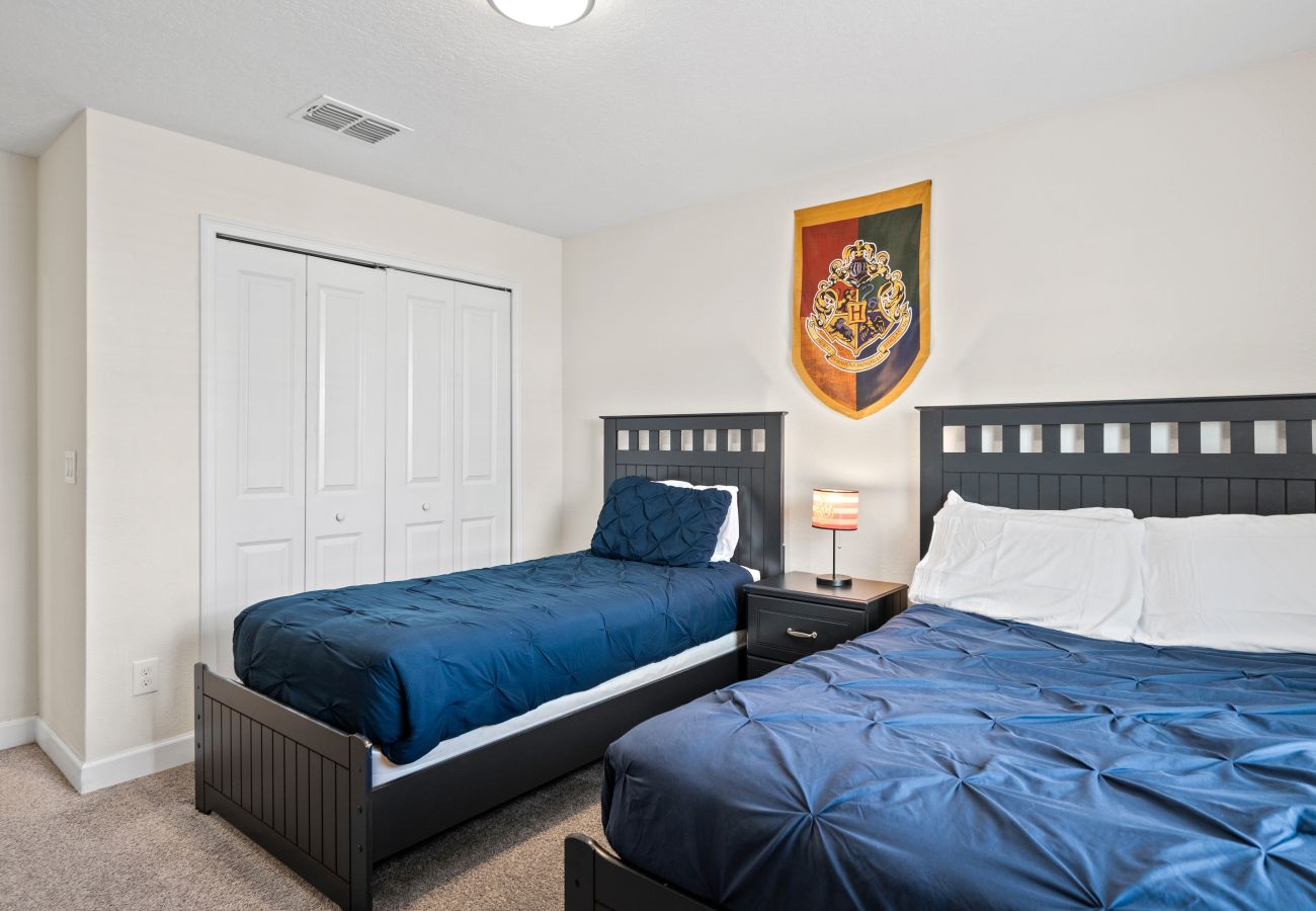 Townhouse in Florida - Sweet Townhouse  4Beds/3Bath/Pool/Jacuzzi/18Min From Disney