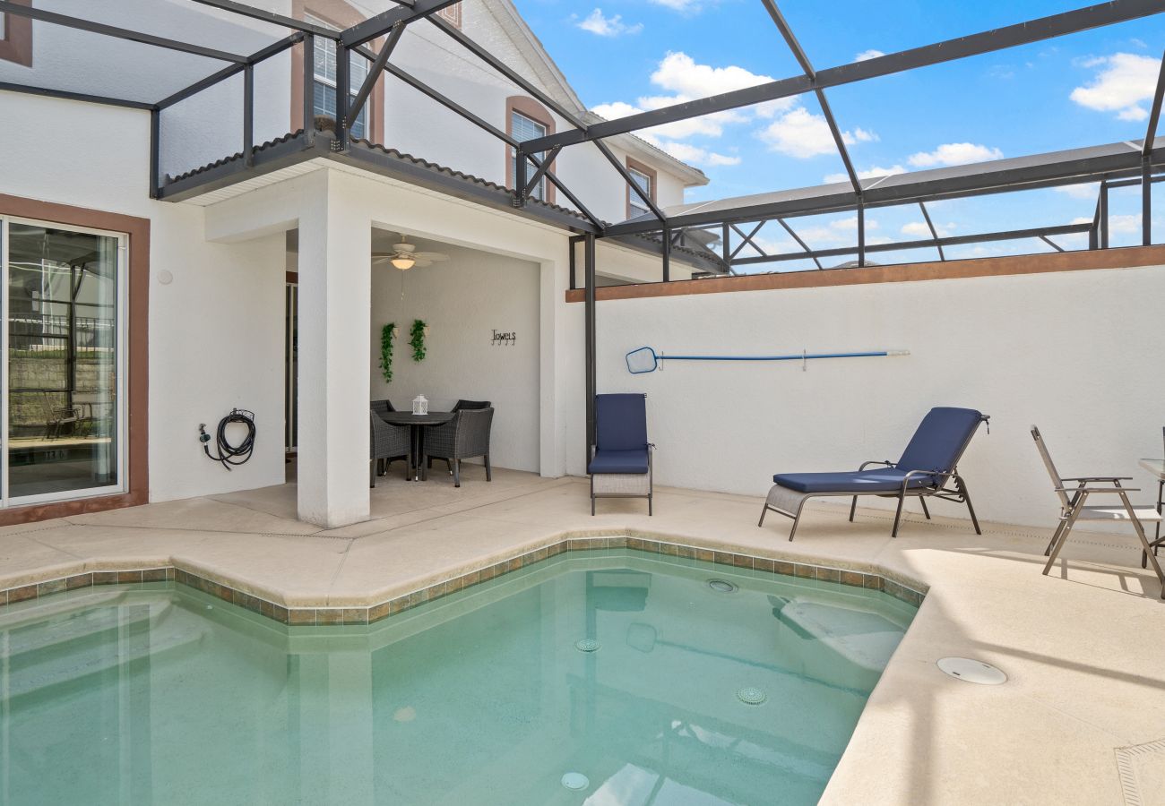 Townhouse in Florida - Sweet Townhouse  4Beds/3Bath/Pool/Jacuzzi/18Min From Disney