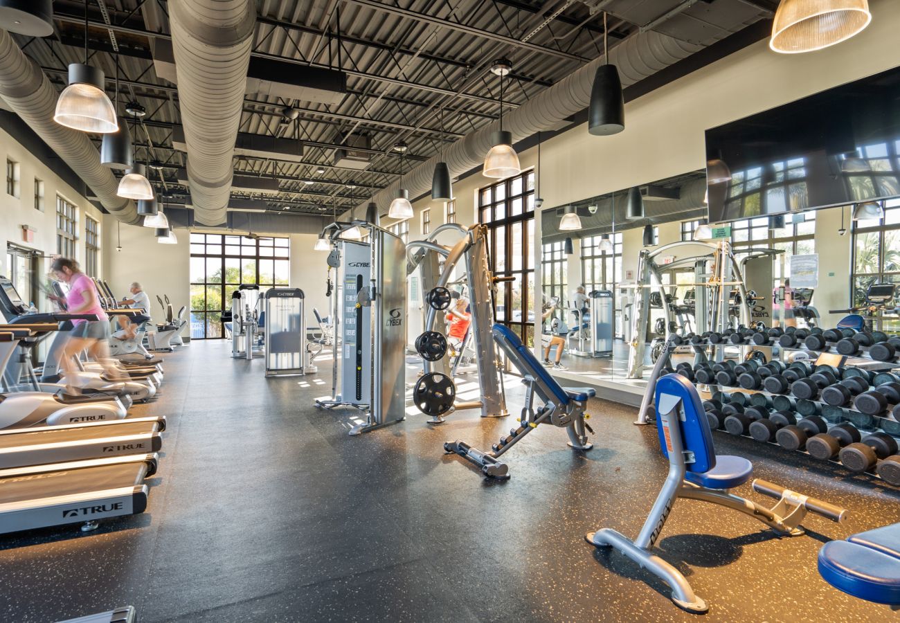 Townhouse in Florida - Sweet Townhouse  4Beds/3Bath/Pool/Jacuzzi/18Min From Disney