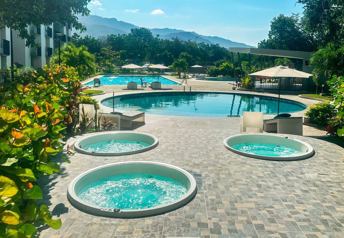 Apartment in Santa Marta - Santa Marta Nature Oasis: 2BR, 2 Baths & Free Parking