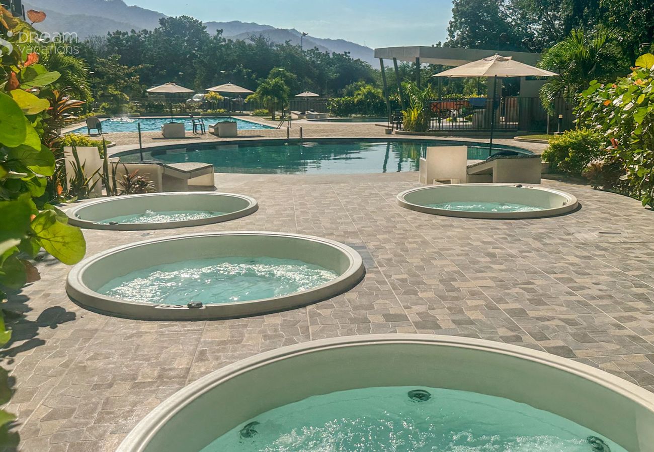 Apartment in Santa Marta - Beach Oasis: 2BR/2BA w/ Private Parking | Bello Horizonte
